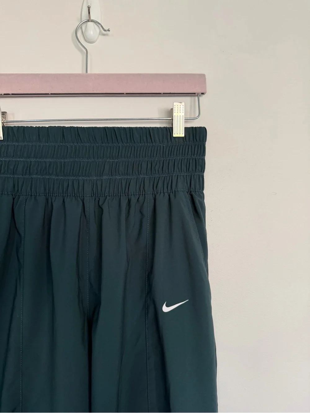 Nike Dri-FIT Bliss Victory Wide Leg Training Pants Green Medium
